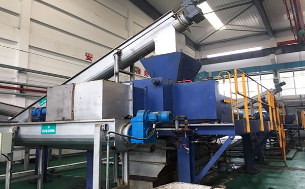 城市生活男女日皮视频整套设备